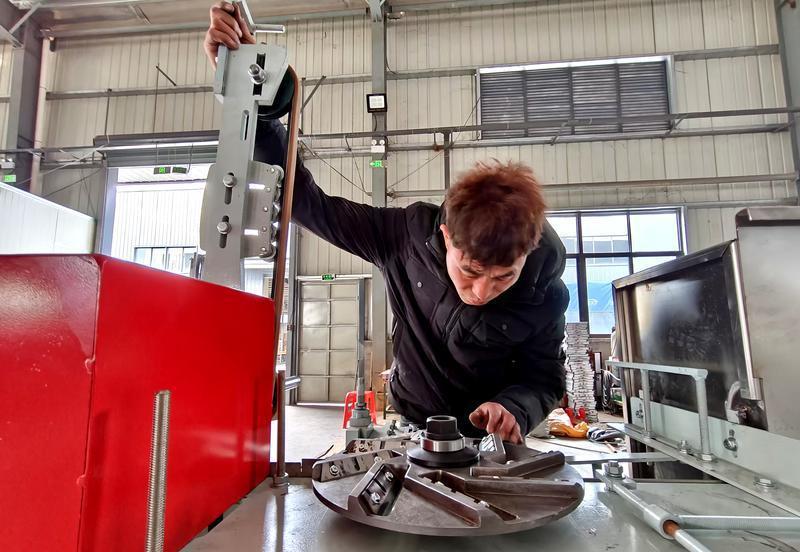 精益求精 邵武市意創(chuàng)機械制造生產車間設備安裝調試現場紀實